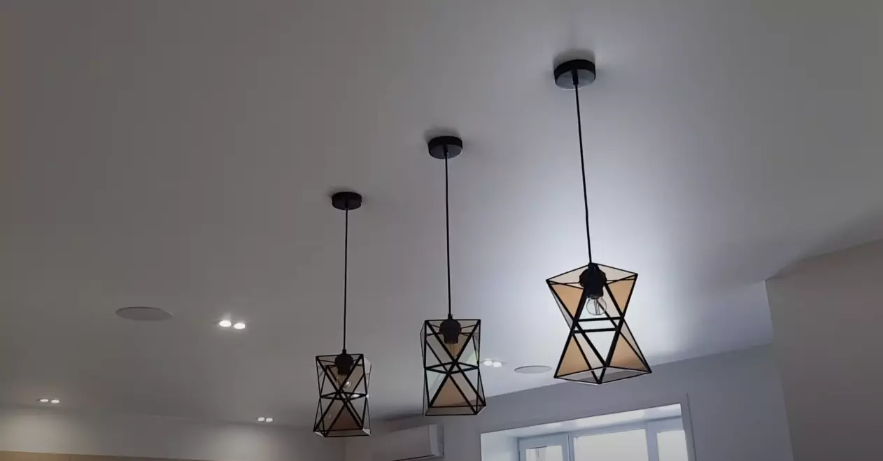 Натяжной потолок Lumfer для студии